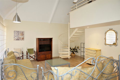 Osprey Holiday Village Unit 110 - Accommodation Guide 5