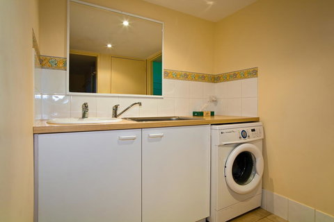 Osprey Holiday Village Unit 110 - Accommodation Guide 16