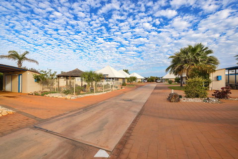 Osprey Holiday Village Unit 110 - Accommodation Guide 25