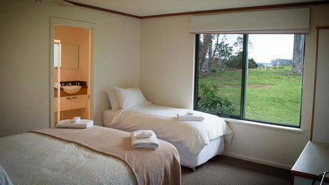 Karri Mia Chalets And Studios - Accommodation Asia 10
