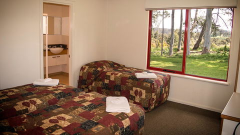 Karri Mia Chalets And Studios - Accommodation Asia 14