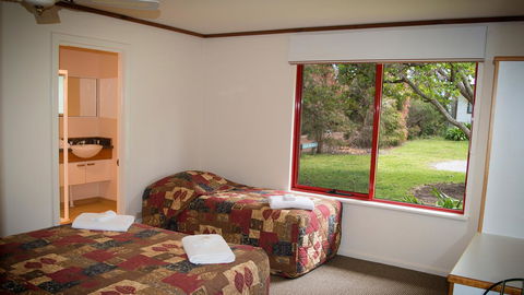 Karri Mia Chalets And Studios - Accommodation Asia 33