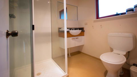 Karri Mia Chalets And Studios - Accommodation Asia 26