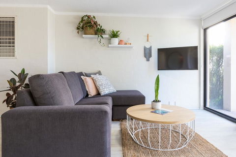 Number 72 Kalbarri Riverview Apartments - Accommodation Asia 1