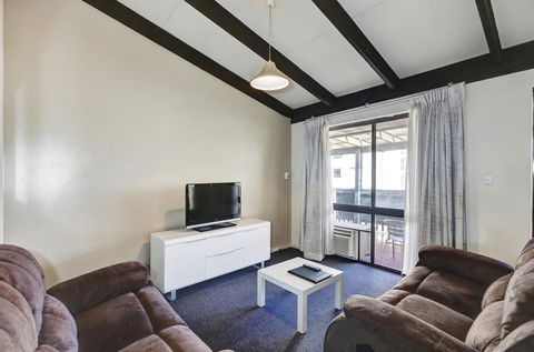 West Beach Lagoon 123 - Location & Views!!! - Accommodation Asia 6
