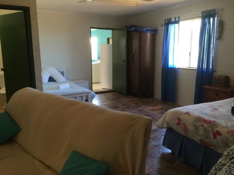 Surf Shack - Accommodation Asia 0