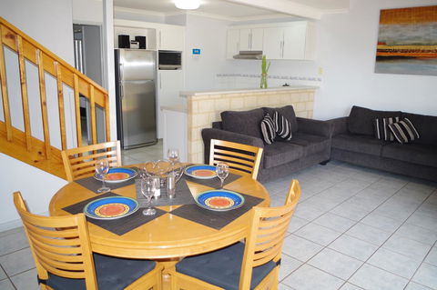 Kalbarri Blue Ocean Villas - Accommodation Asia 3