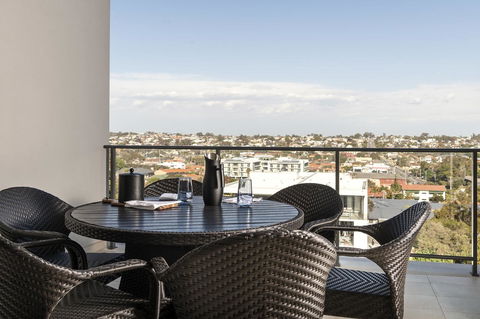 Ramada By Wyndham VetroBlu Scarborough Beach - Accommodation Asia 9