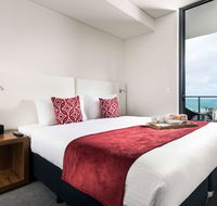Ramada by Wyndham VetroBlu Scarborough Beach - Accommodation Asia