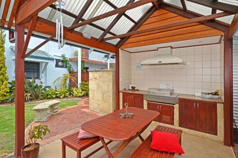 Dolphin Lodge Albany - Self Contained Apartments At Middleton Beach - Accommodation Asia 18