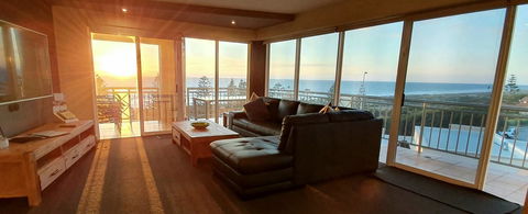 Ocean View-breath Taking Views, Amazing Facilities - Accommodation Asia 2