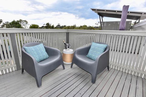 East On Byron - Accommodation Guide 3