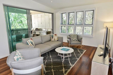 East On Byron - Accommodation Guide 25