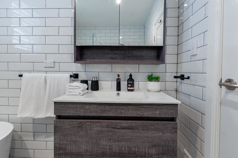 Heritage Townhouse Near Harbour Bridge - Accommodation Asia 15