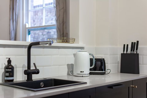 Heritage Townhouse Near Harbour Bridge - Accommodation Asia 16