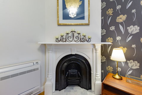 Heritage Townhouse Near Harbour Bridge - Accommodation Asia 8