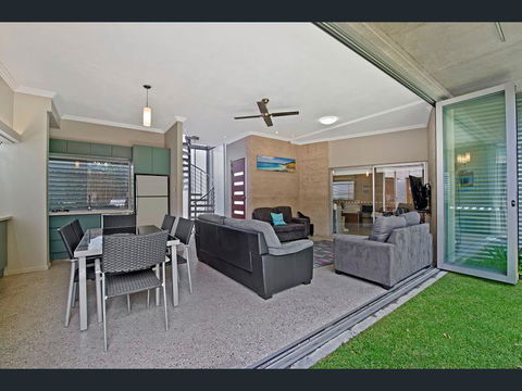 Crescent Head Spa Villa - Accommodation Asia 9