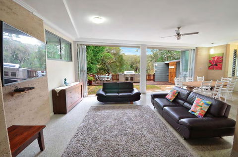 Crescent Head Spa Villa - Accommodation Asia 23