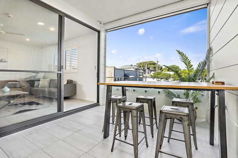 Rockpool 2 Sawtell Beach - Just Steps To Restaurants And 2 Min Stroll To Beach! - Accommodation Asia 5