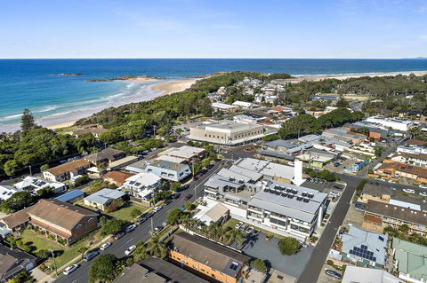 Rockpool 2 Sawtell Beach - Just Steps To Restaurants And 2 Min Stroll To Beach! - Accommodation Asia 11