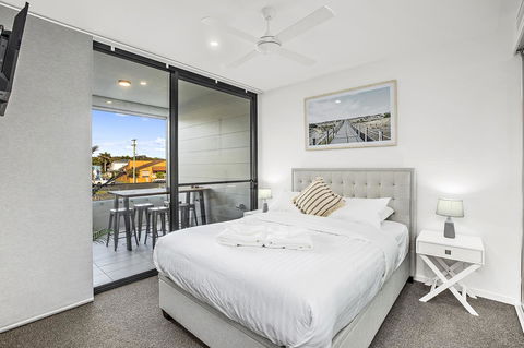 Rockpool 2 Sawtell Beach - Just Steps To Restaurants And 2 Min Stroll To Beach! - Accommodation Asia 7