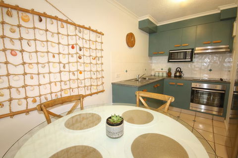 Cossies By The Sea - Accommodation Asia 9