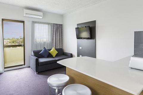 Metro Hotel Miranda - Accommodation Asia 8