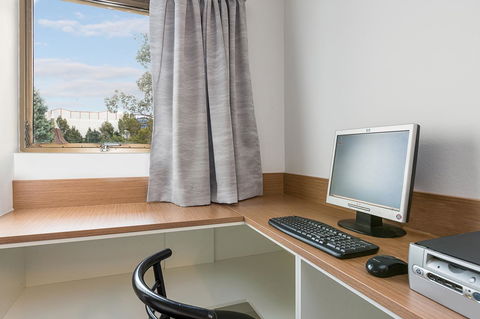 Metro Hotel Miranda - Accommodation Asia 25