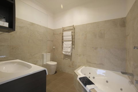 Romanz In The Valley (Luxury B&B) - Accommodation Asia 4