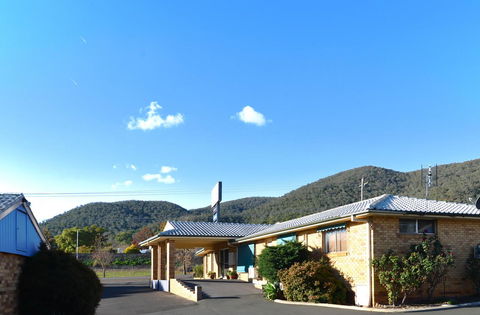 Almond Inn - Accommodation Asia 2