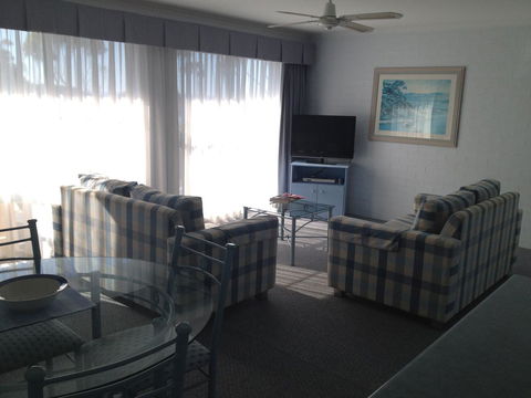 Breakers Apartments - Accommodation Asia 13