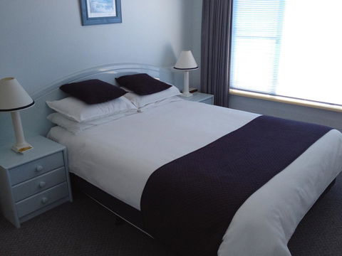 Breakers Apartments - Accommodation Asia 4