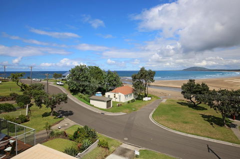 The Rotunda, Gerroa - Accommodation Asia 37