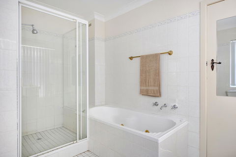 The Rotunda, Gerroa - Accommodation Asia 24