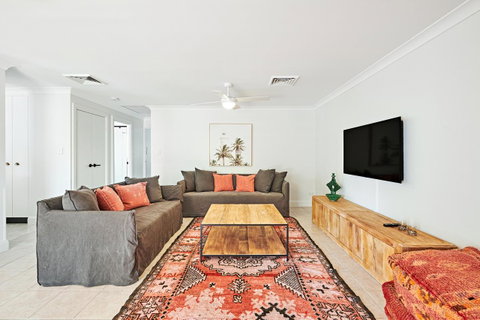 The Lord Byron - Accommodation Guide 28