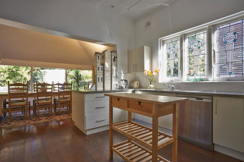 Bondi Beach House - Accommodation Asia 7