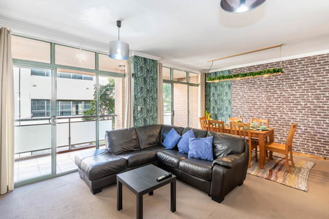 Apartments In Pyrmont - Accommodation Asia 18