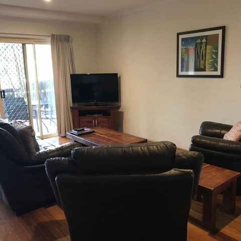 Mariner Bay Apartments - Accommodation Asia 8
