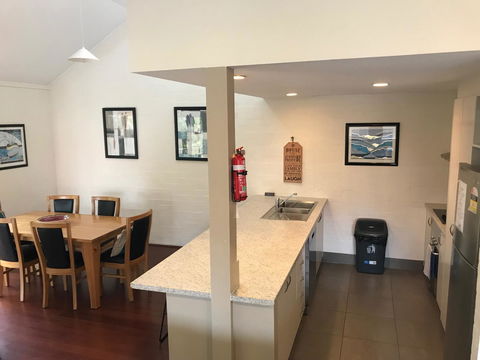 Mariner Bay Apartments - Accommodation Asia 4