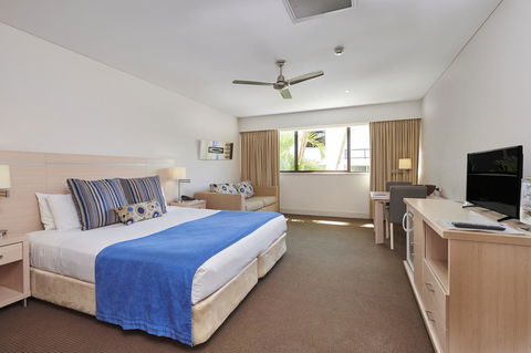 Waves Byron Bay - Accommodation Guide 35
