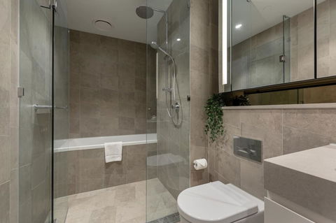 High Rise Apt In Heart Of Sydney Wt Harbour View - Accommodation Asia 12
