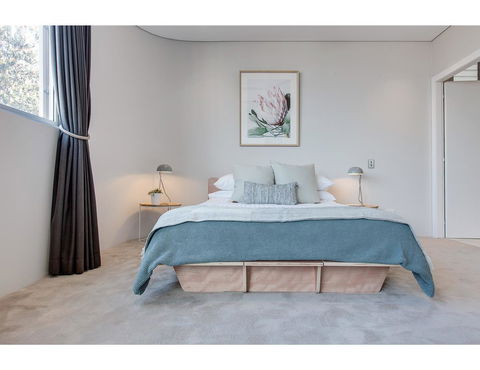 Oceanside Elegance At Superb Home Steps From Sand - Accommodation Asia 1