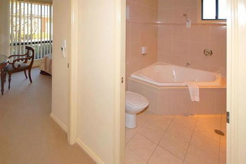 Potters Apartments - Accommodation China 12