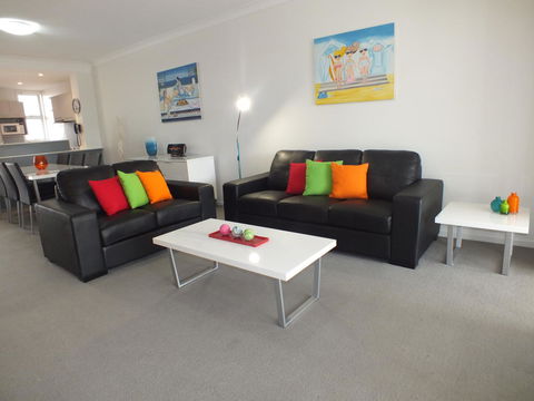 Pacific Marina Apartments - Accommodation Asia 4
