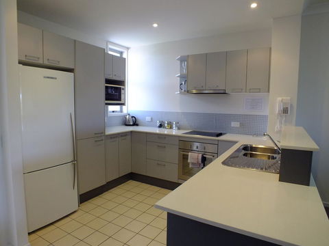 Pacific Marina Apartments - Accommodation Asia 9