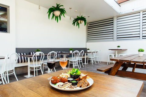 Coniston Hotel Wollongong - Accommodation Asia 10