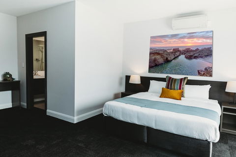 Coniston Hotel Wollongong - Accommodation Asia 2