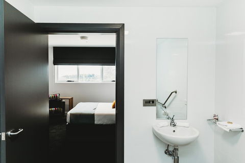 Coniston Hotel Wollongong - Accommodation Asia 27