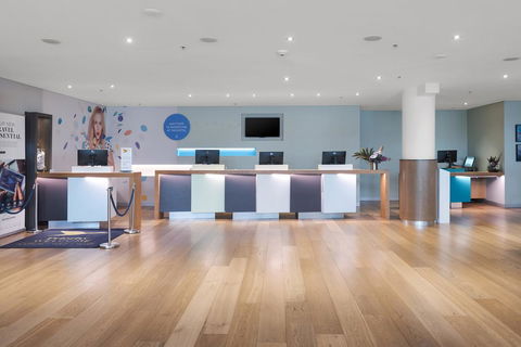 Novotel Sydney Darling Harbour - Accommodation Guide 10