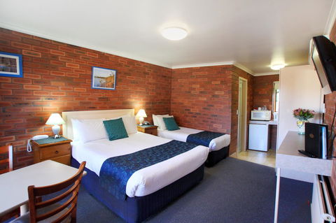 Pelican Motor Inn - Accommodation Guide 44